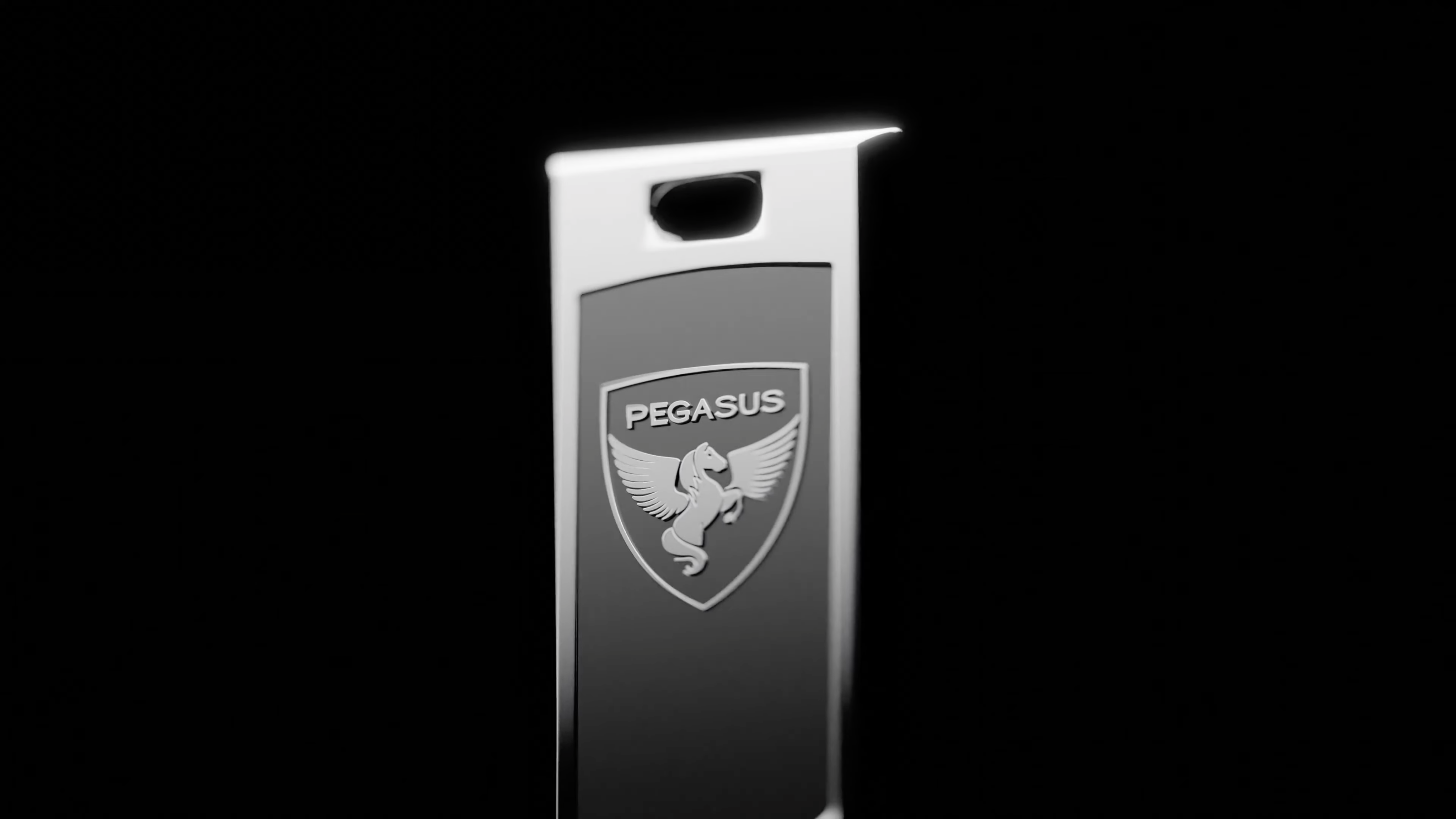 Porte-cles automobile avec finitions cuir et metal